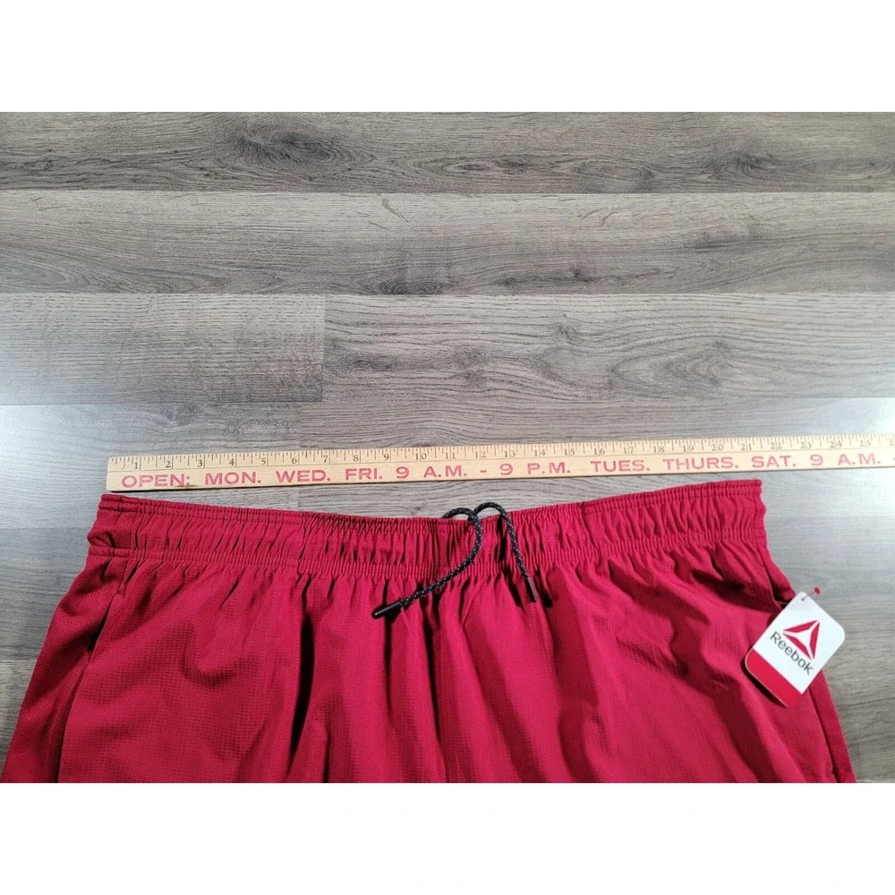 Reebok Mens Active Workout Woven Shorts Size 3XL Red Elastic Waist Stretchy NWT
